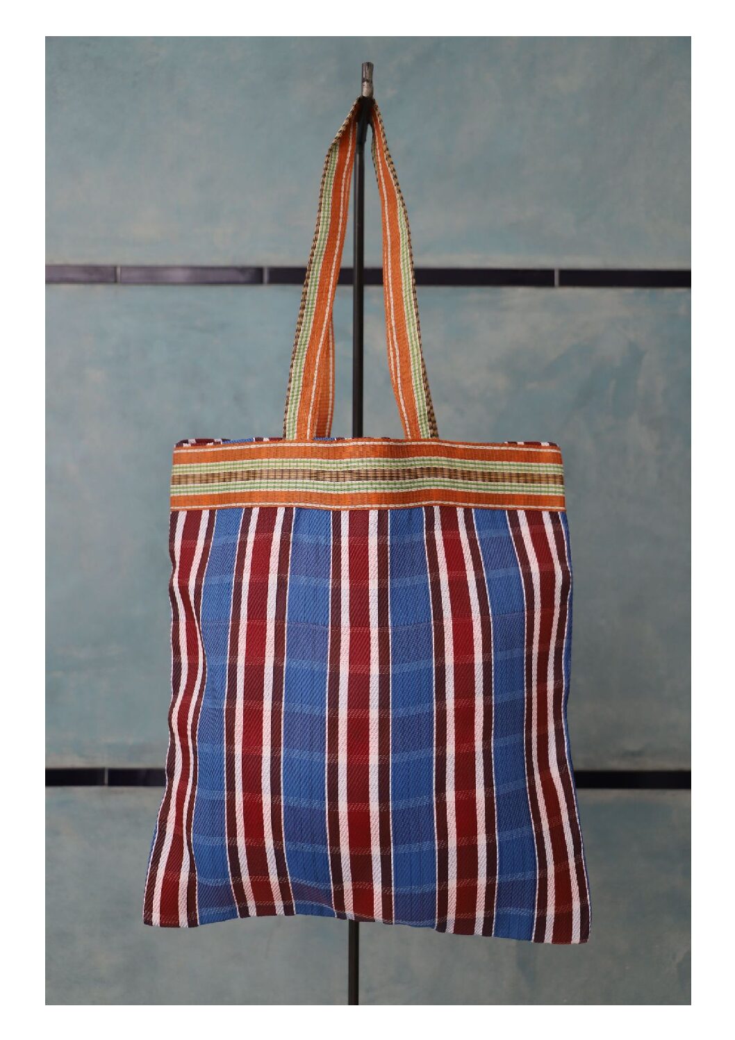 Bolsa nylon azul y burdeo