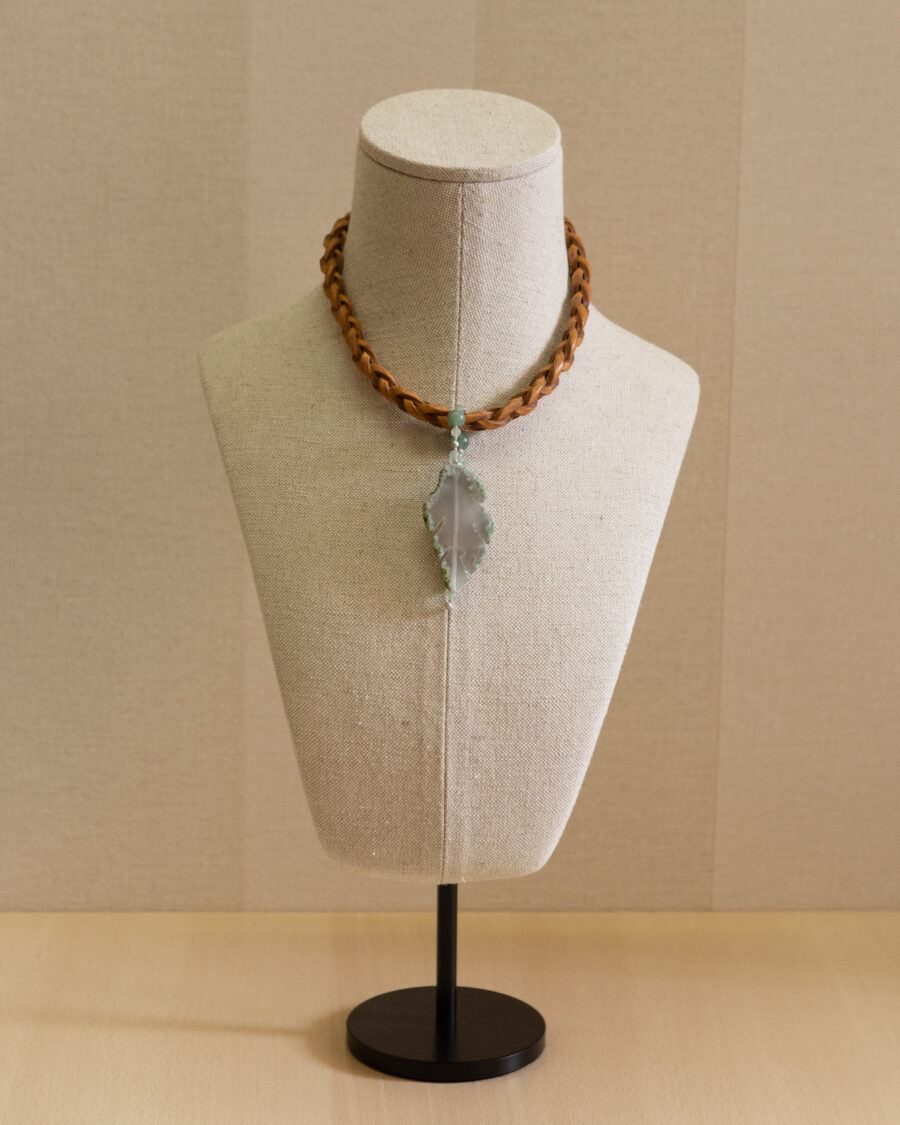 Collar África cuero y piedra natural