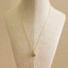 Collar de plata, chapado en oro con piedra natural tallada 