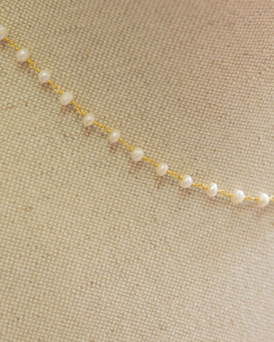 Collar de plata, chapado en oro, con perlas 