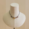 Collar de plata, chapado en oro, con piedras naturales 