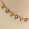 Collar de piedras naturales con abalorios de plata chapado en oro
