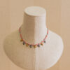 Collar de piedras naturales con abalorios de plata chapado en oro