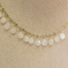 Collar de plata chapado en oro,  con colgantes de piedra natural 