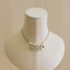 Collar plata chapado en oro,  con colgantes redondos de piedra natural