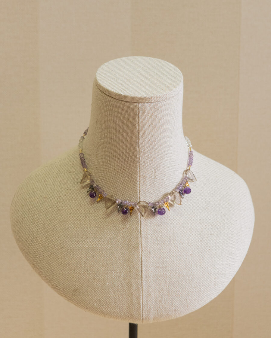 Collar plata chapado en oro,  con colgantes asimétricos de piedra natural 